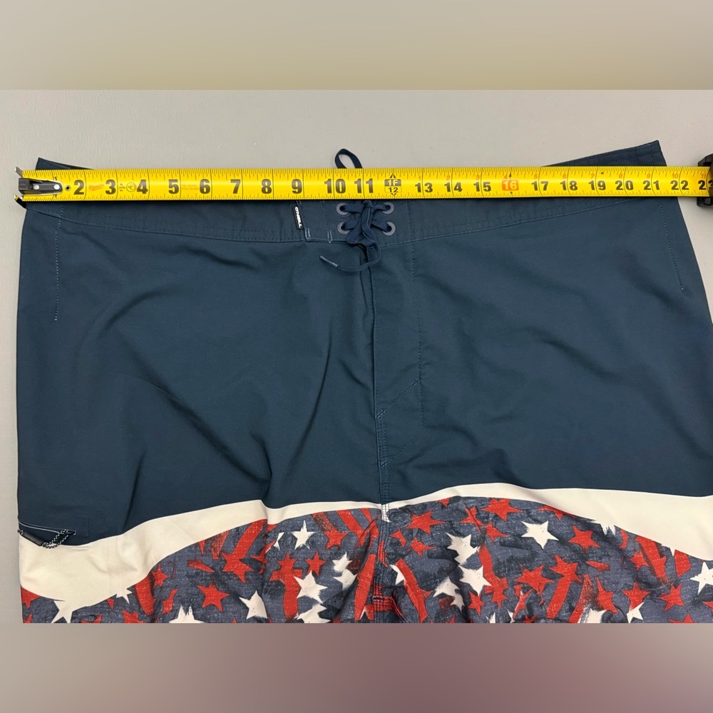 O’Neill Hyperfreak Board Shorts Men 44 Navy Patriotic USA Flag Stretch Surf Swim - Picture 11 of 13